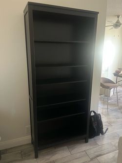 Clean, great condition bookshelf