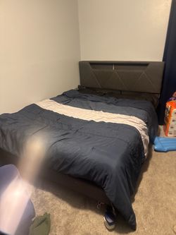 Queen size bed