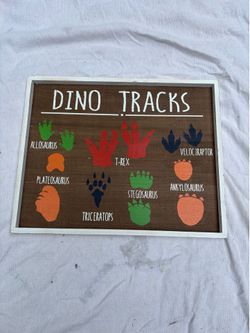 Boy’s Dinosaur Decor