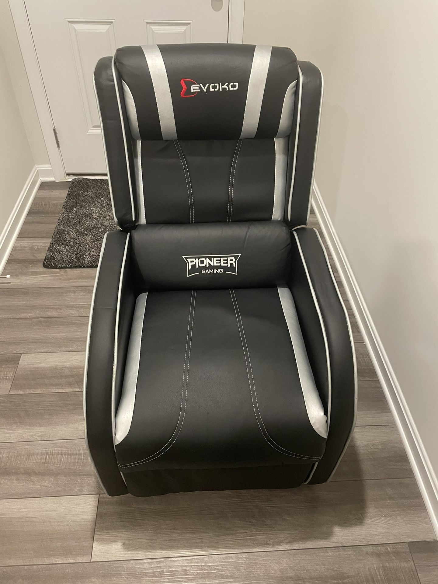 Evoko Pioneer Gaming Chair
