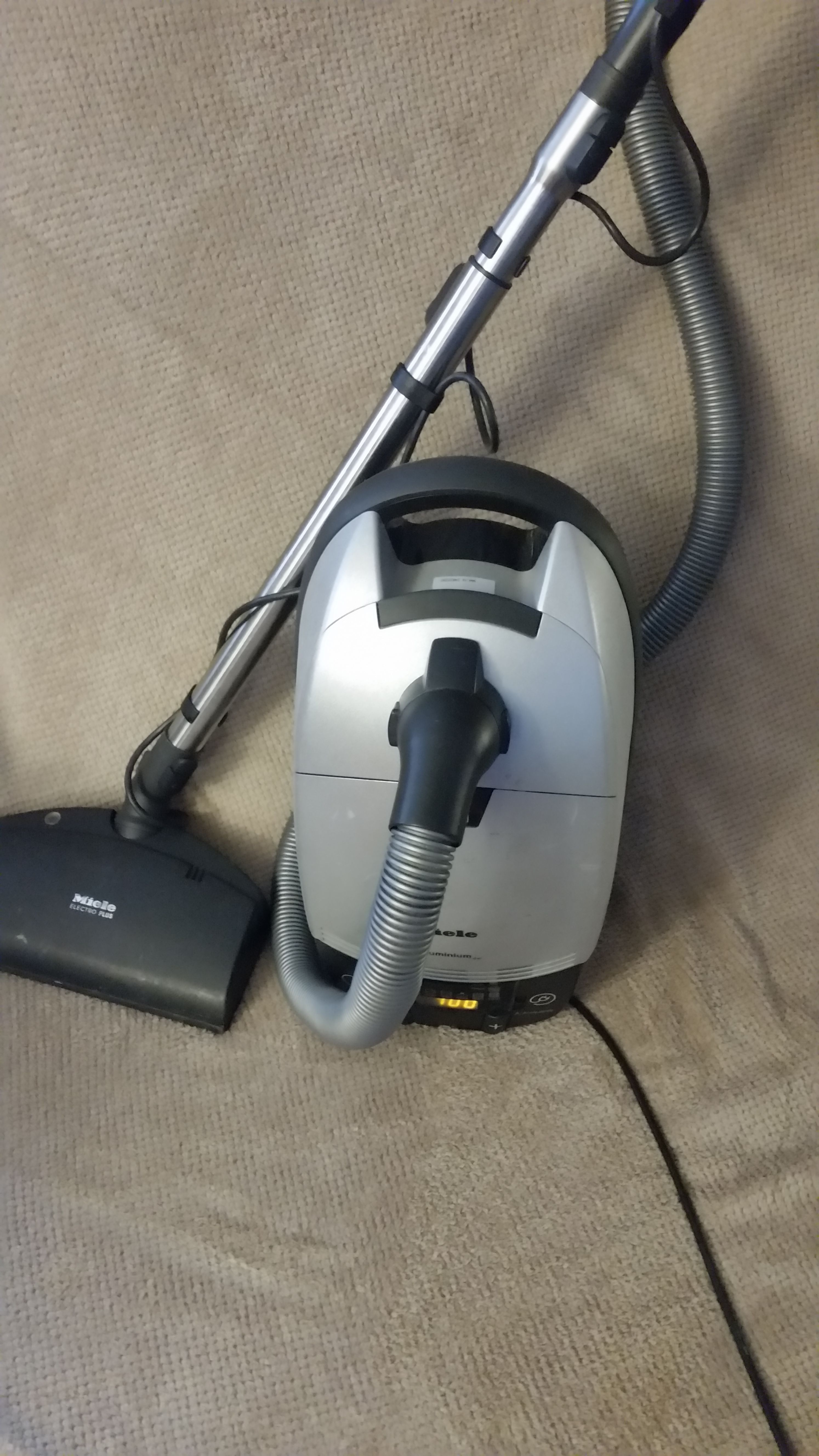 Miele Aluminum Canister Vacuum S548 and Powerbrush