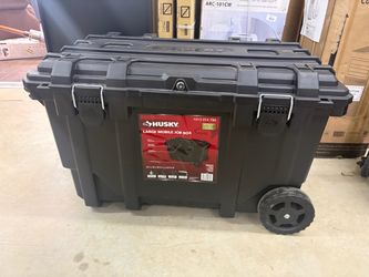 BRAND NEW Shop Husky Black Large 37 in. Heavy Duty Rolling Toolbox with Tool Tray and Keyed Lock