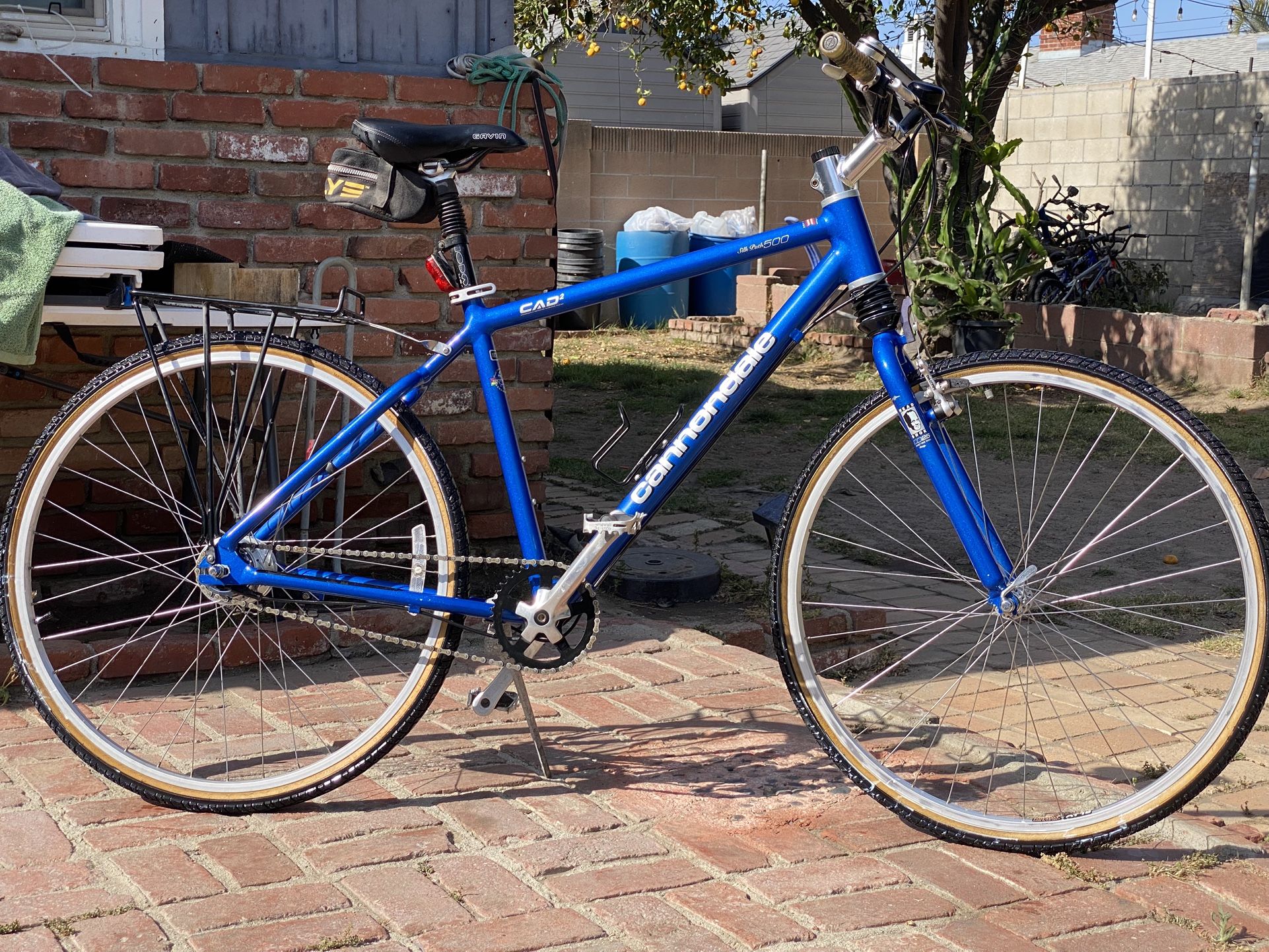 1999 CANNONDALE SILK PATH 500 CAD2 ,7-SPEED HYBRID BIKE. LIKE NEW!