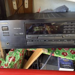 Vintage Onkyo TX-8511 receiver