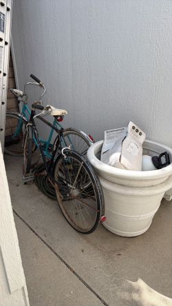 Schwinn bikes need restoration work 2 included