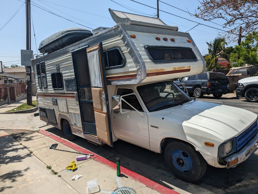 1983 Toyota RV for Sale in Hazard, CA - OfferUp