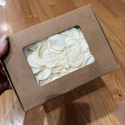 Artificial Rose Pedals