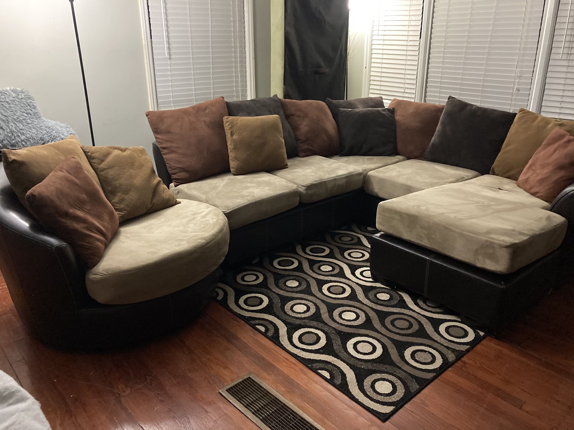 HAVERTYS PLUSH USED MOCHA SMALL 3PC SECTIONAL & REVOLVING CHAIR $399 OBO...ALL OFFERS WELCOME!!