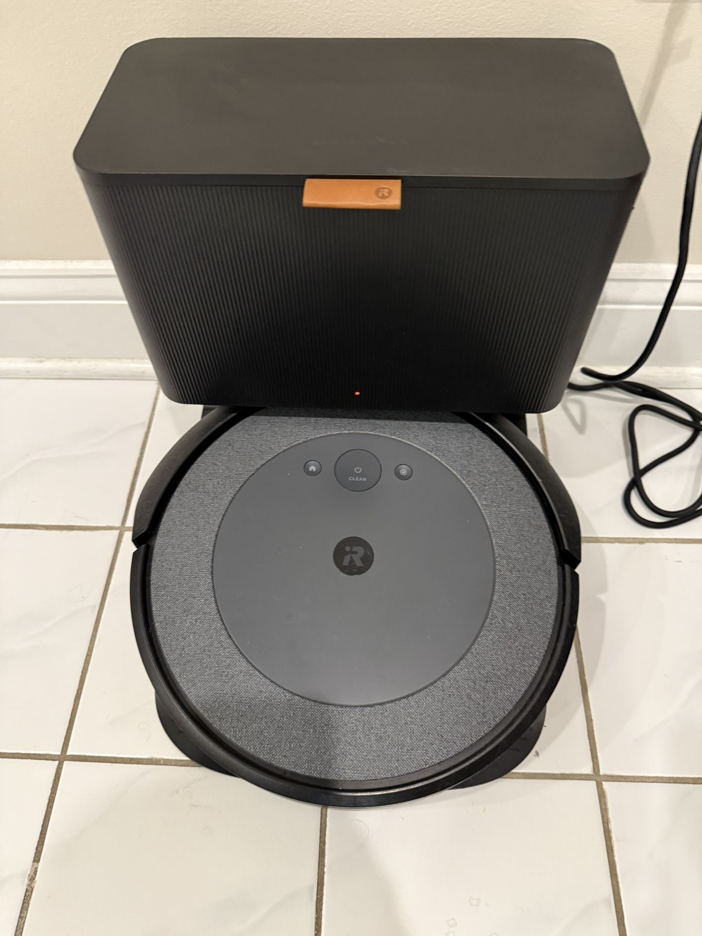 iRobot Roomba iSelf-Emptying Robot Vacuum  “Not Working Lft Drive Wheel”