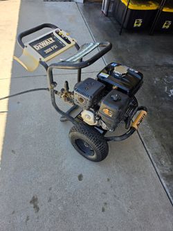 Dewalt 3800 Pressure Washer/Honda GX270