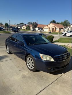 2005 Toyota Avalon XLS