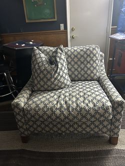 Oversized chair