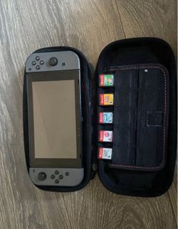 Nintendo Switch - 5 Games & Case Bundle