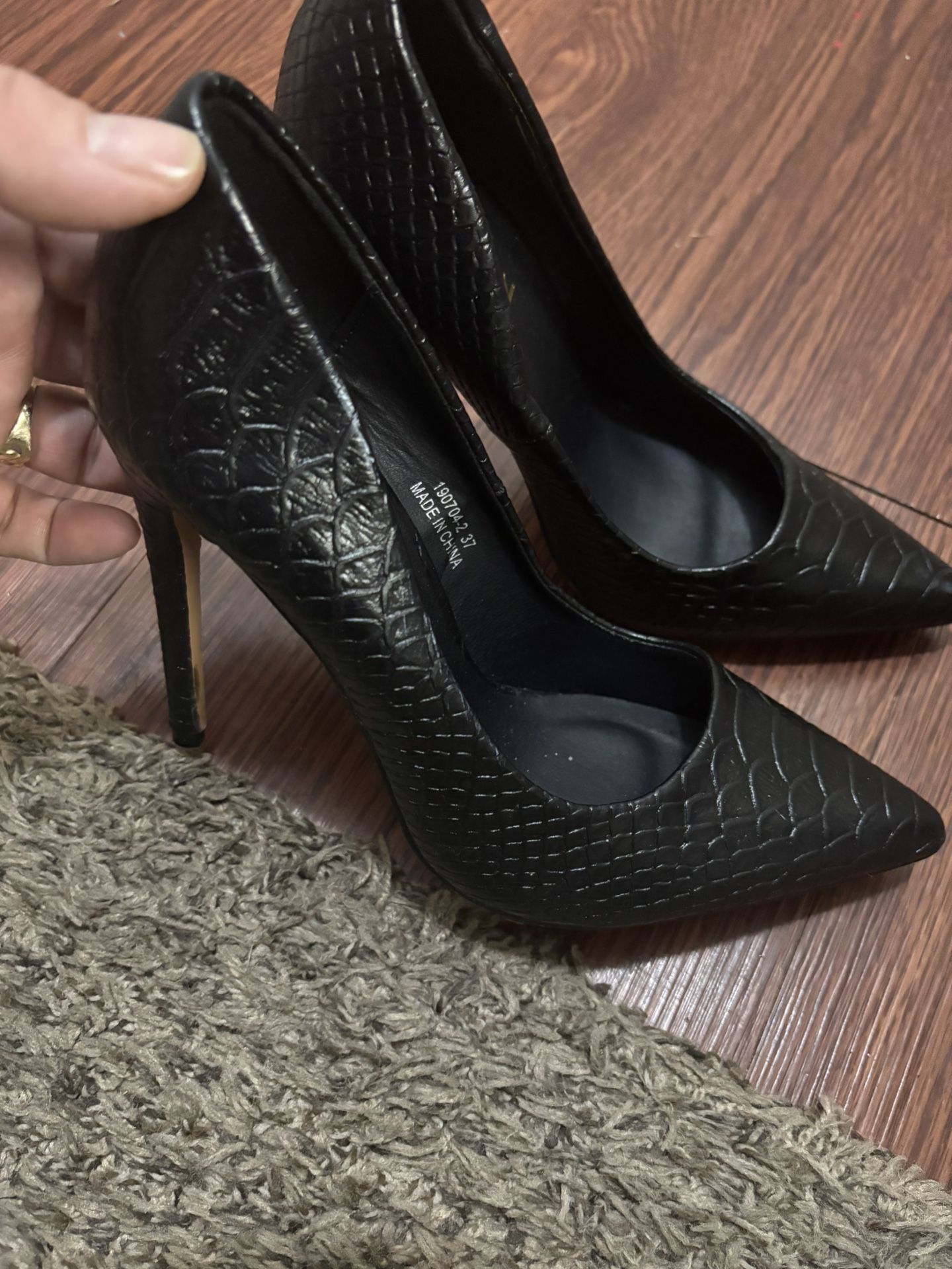 Women’s Shoes Size 7