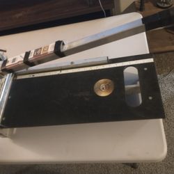 Bullet Tools Sharpshooter 9" Flooring And Siding Cutter With 2 Brand New Blades
