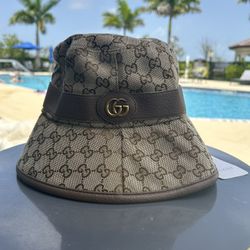 GUCCI GG canvas bucket hat NEW