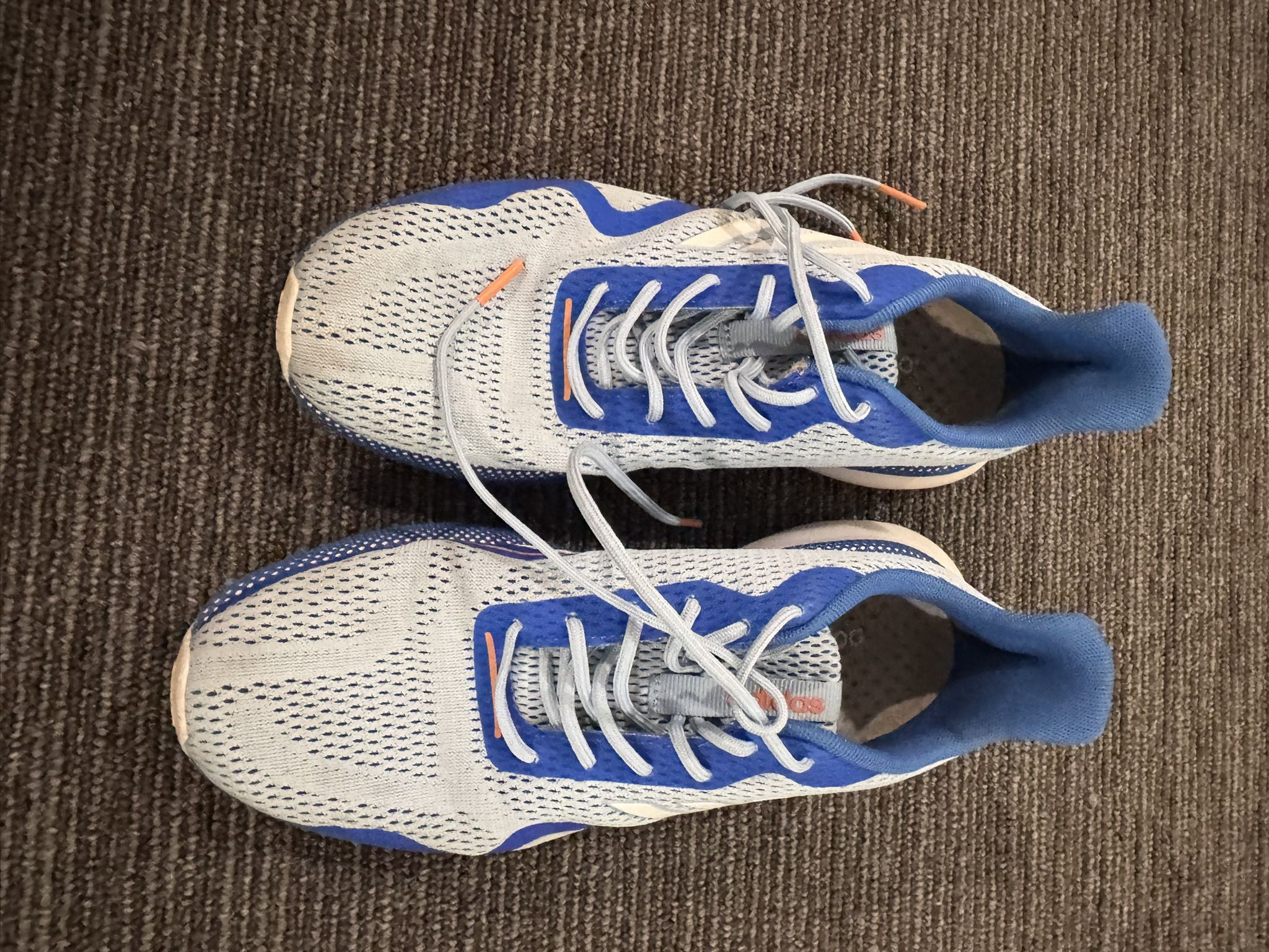 Women’s Adidas Size 7