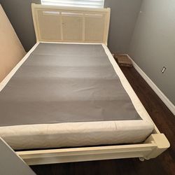 Full size bed