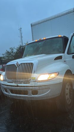 2014 international 26 box truck