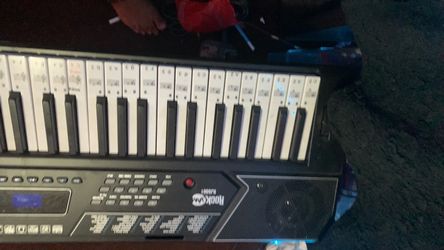 Piano for 200 dolors including cord