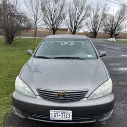 2005 Toyota Camry LE / Clean Title 