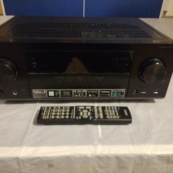 Pioneer Receiver with Remote VSX-823