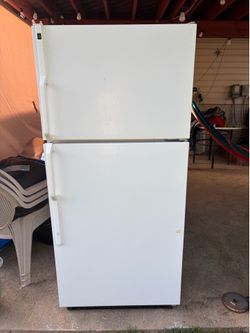 Fridge (white)
