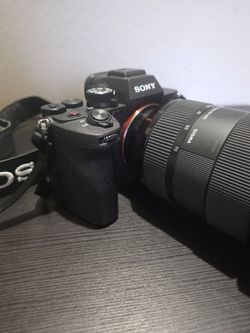Sony alpha a7 IV CAMERA + Sigma 24-70 mm f/2.8 DG DN ART
