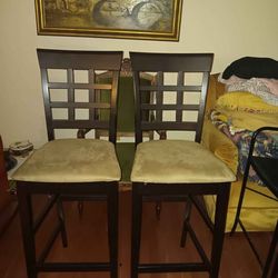 2 nice high top chairs