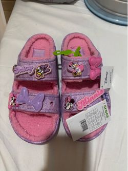 Minnie Mouse crocs size 8 women
