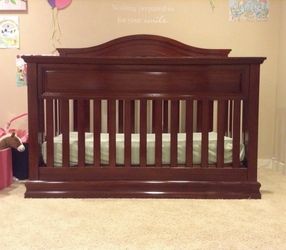 Cherry Wood Crib/Toddler Bed(it converts)