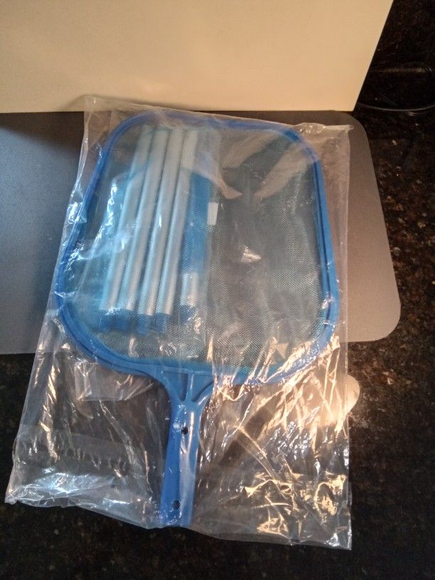 Fine Mesh Pool Leaf Skimmer w/ Telescopic Pole (NEW)
