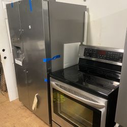 Fridge Stainless Steel S/S  BRAND NEW/ The Electric Stove USTED Good Condición 