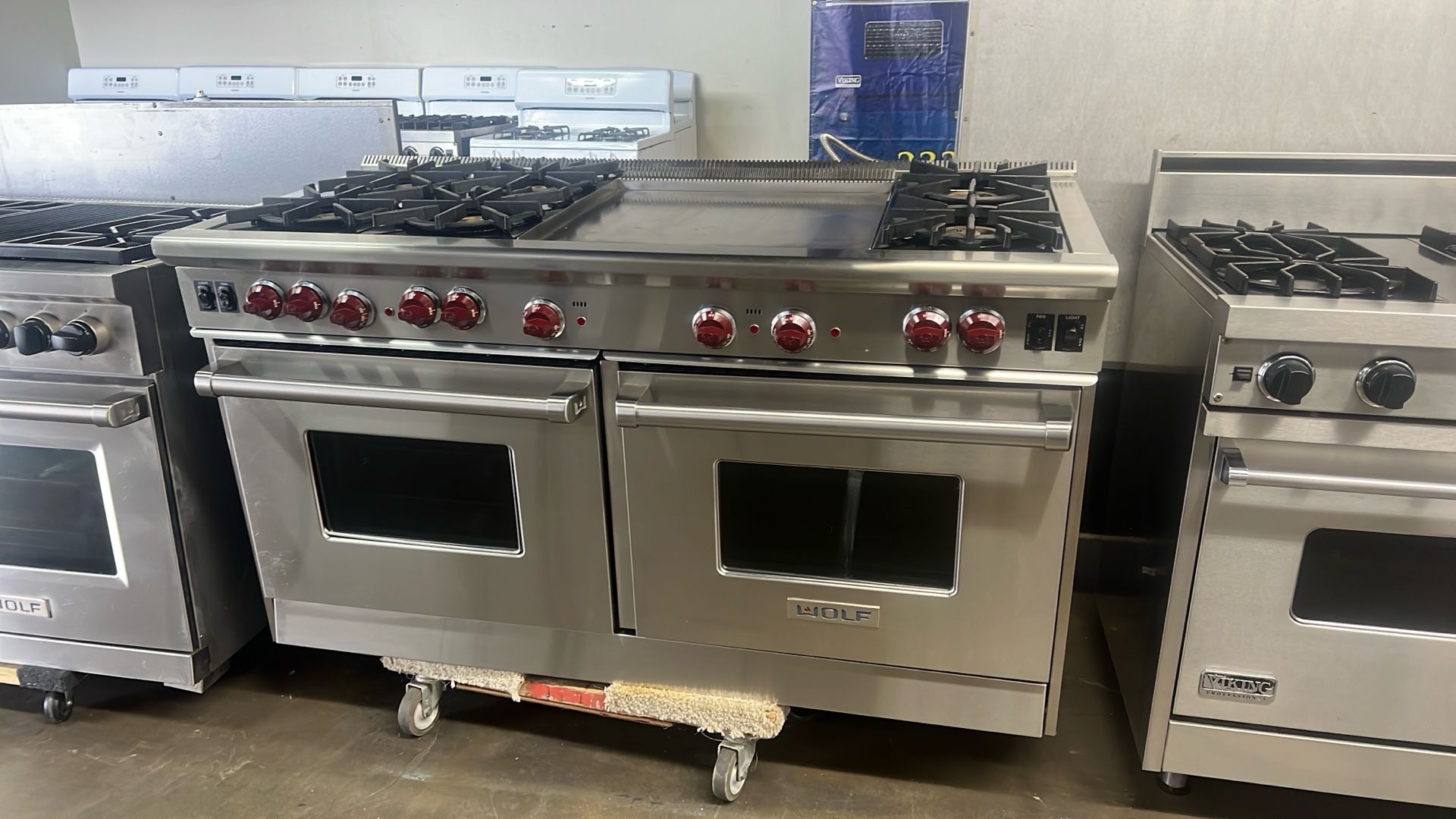 Wolf 60”Wide All Gas Range Stove In Stainless Steel With 24”Griddle