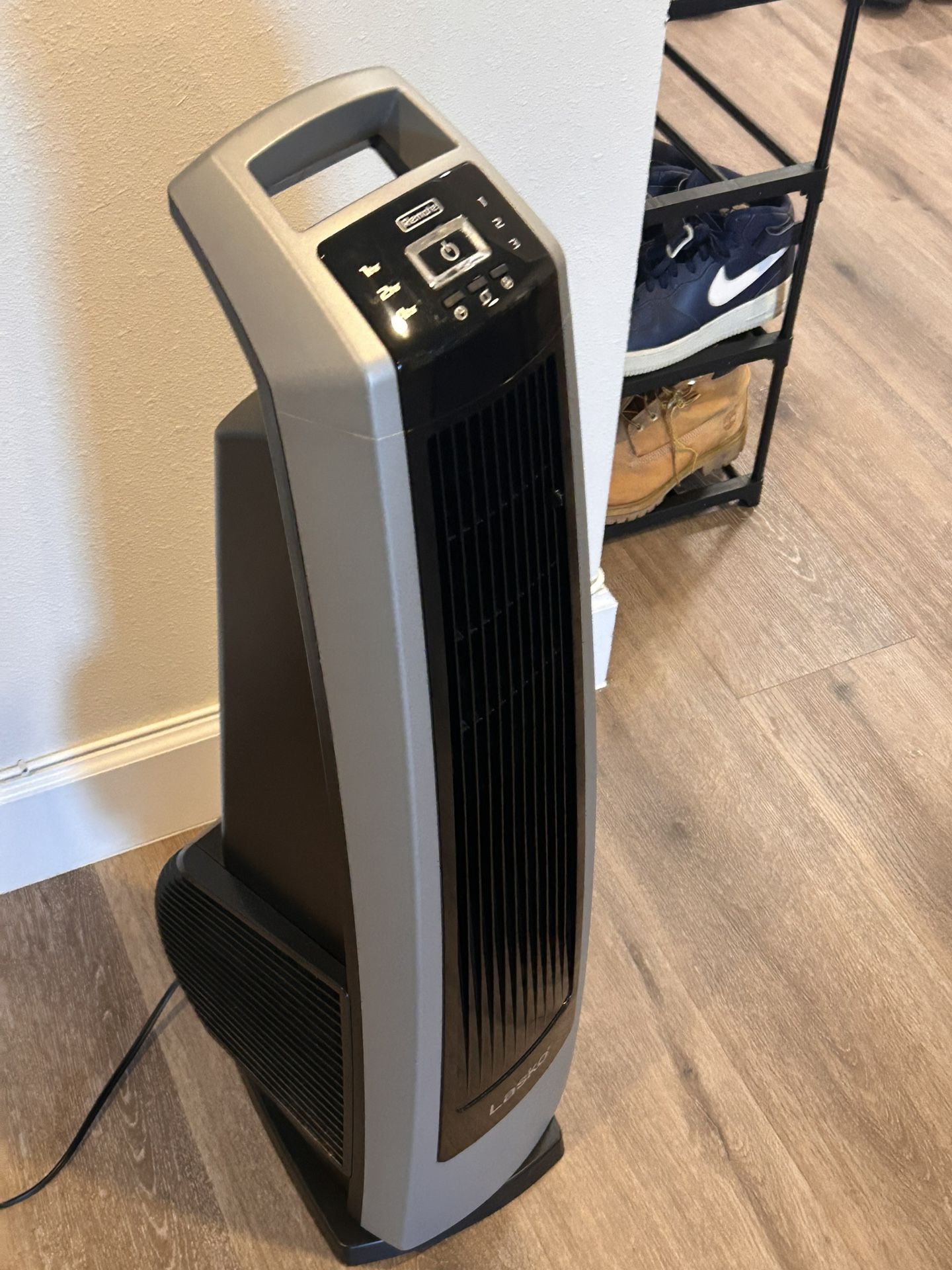 Lasko High Velocity Oscillating Tower Fan