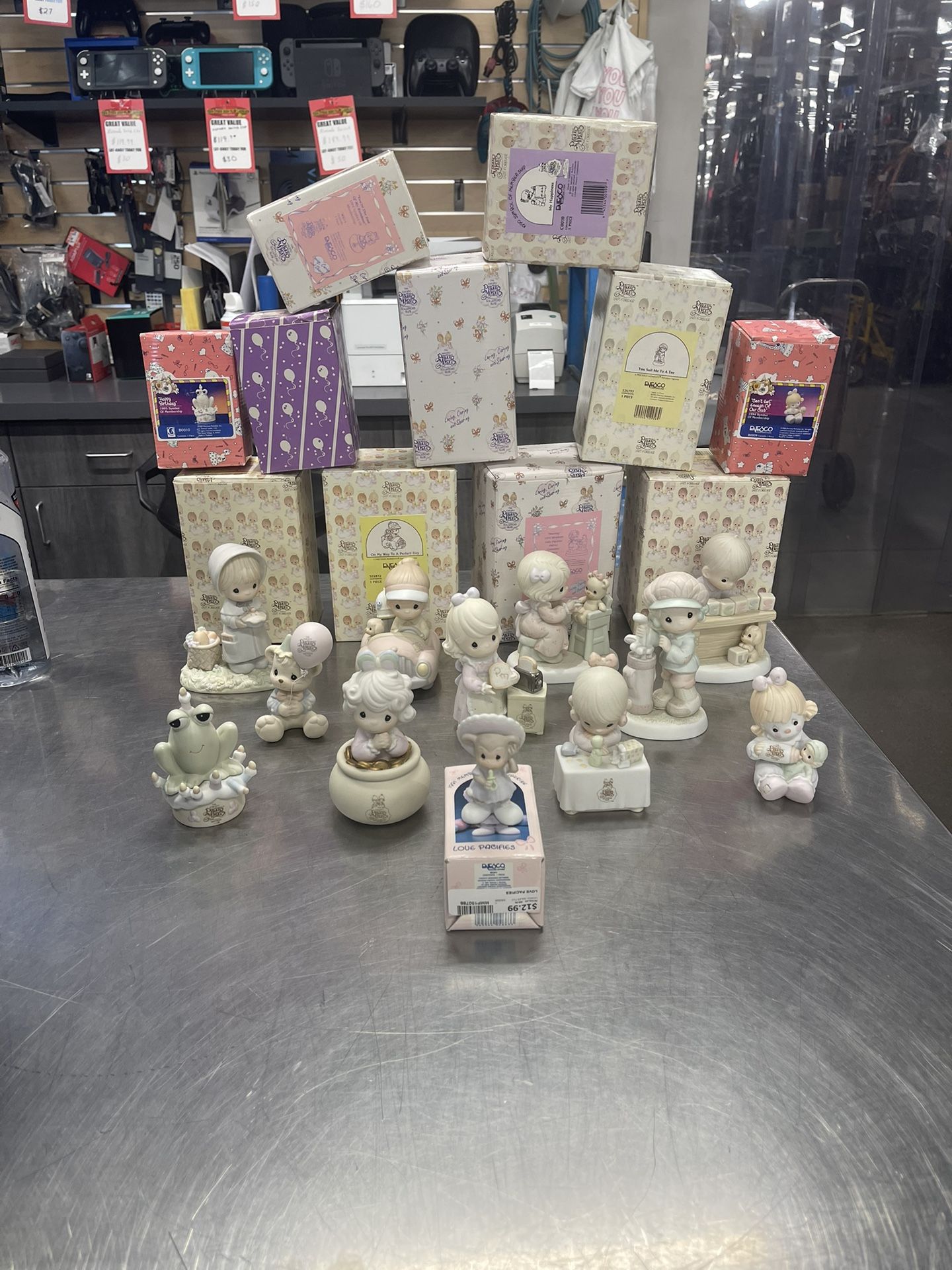 Precious Moments Figurines (multi) MMP