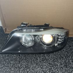 2009 BMW 335i(E90) Driver Side Headlight