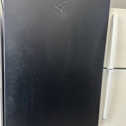 Gladiator 30” Black Refrigerator 