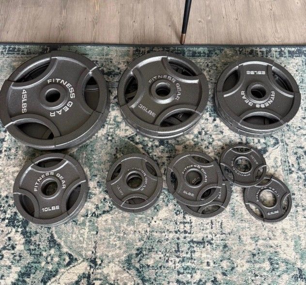 FULL SET OF FITNESS GEAR OLYMPIC PLATES (PAIRS OF) : 45s 35s 25s 10s 5s 2.5s