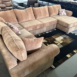 New large brown sectional Secciónales grandes color café