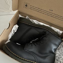 Dr. Martens Combat Boots (7 Womens, 6 Men’s Kids) 