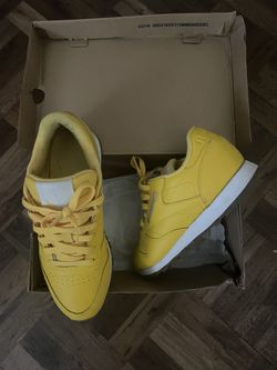 Rebook Women Size 6.5
