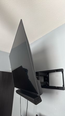 55’ TCL 4k Smart Roku TV with soundbar/sub