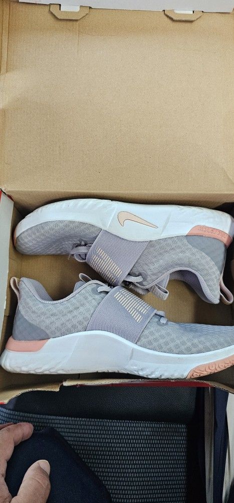 2 Pairs Of Girls Nike Shoes 6.5