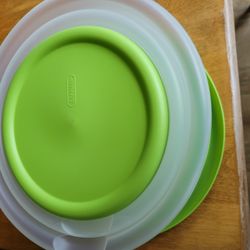 Sterilite Bowls / Containers 