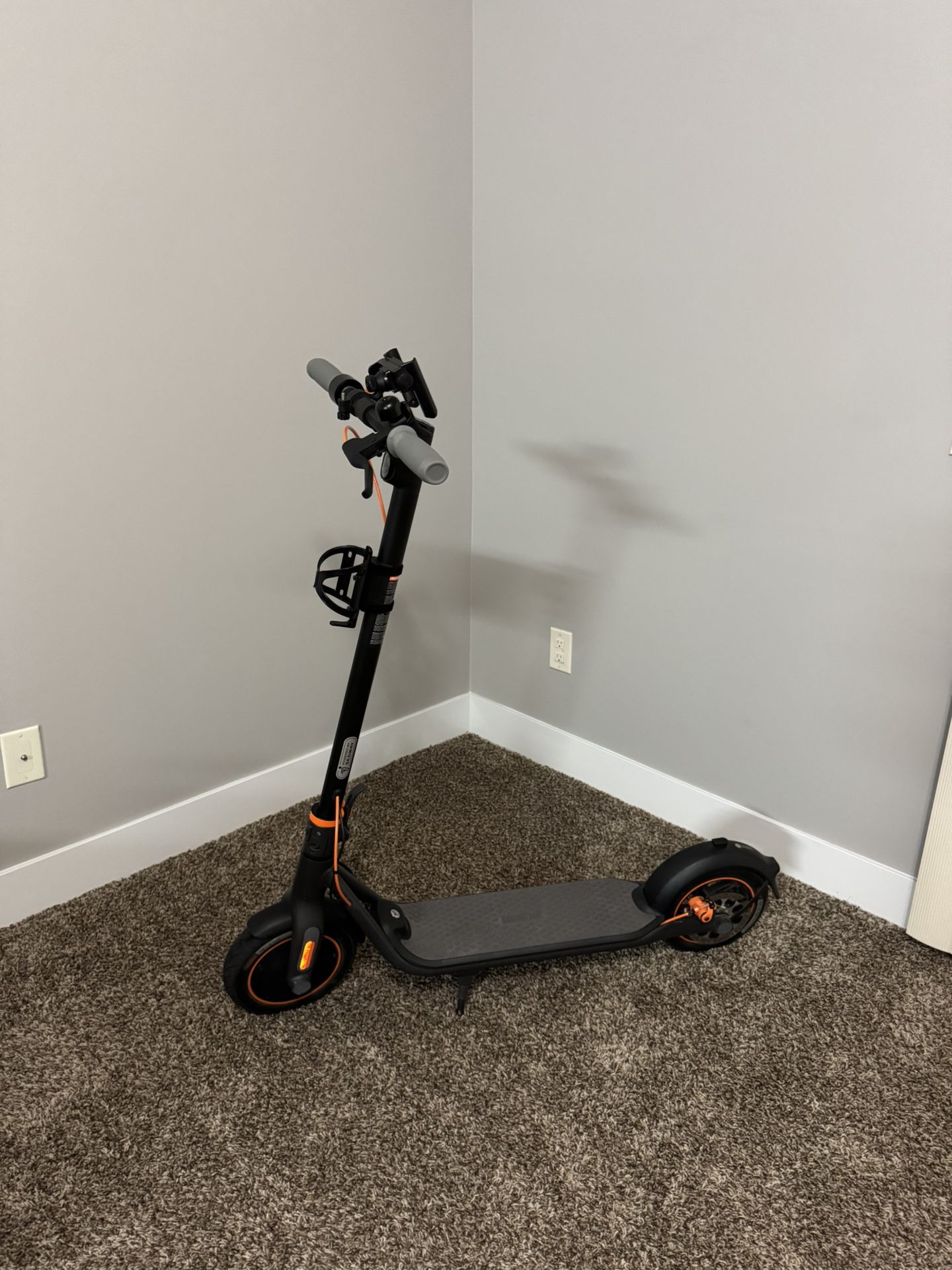 E-scooter Segway F40