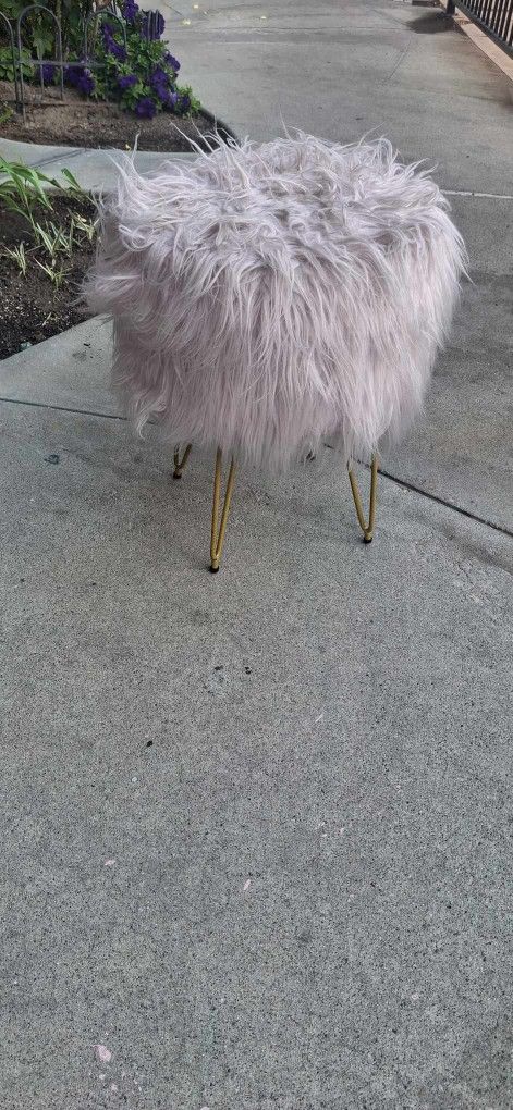 Pink stool chair