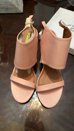 NEW SHOES sz 6 1/2