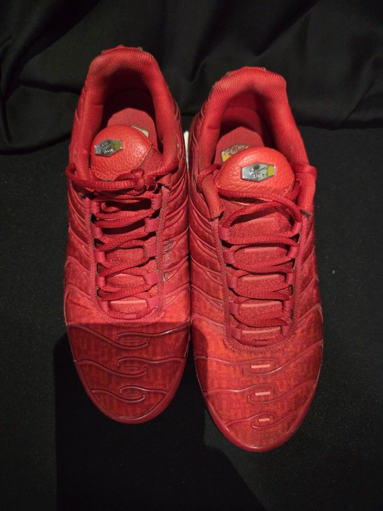 NIKE OG AIR MAX PLUS TRIPLE RED TIN