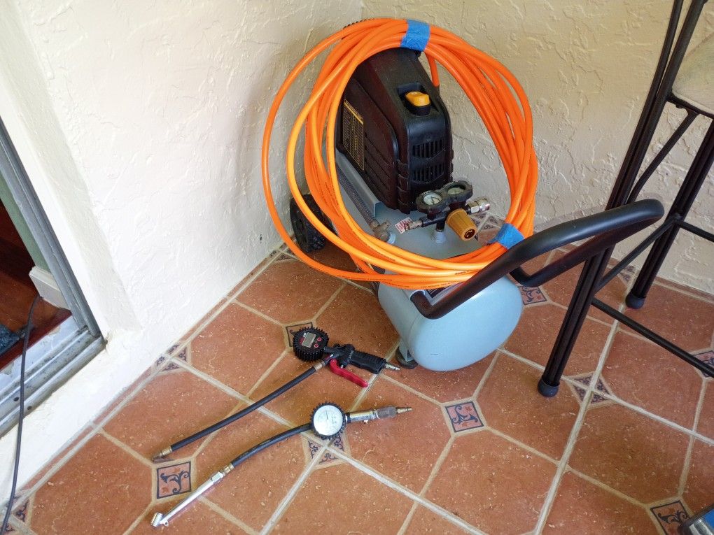 8 Gallon Compressor With 25 Foot Hose